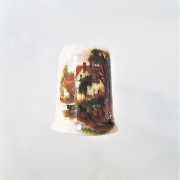 Vintage Thimble Bone China British Made Pastoral Country Scene Collectible - Picture 8 of 8